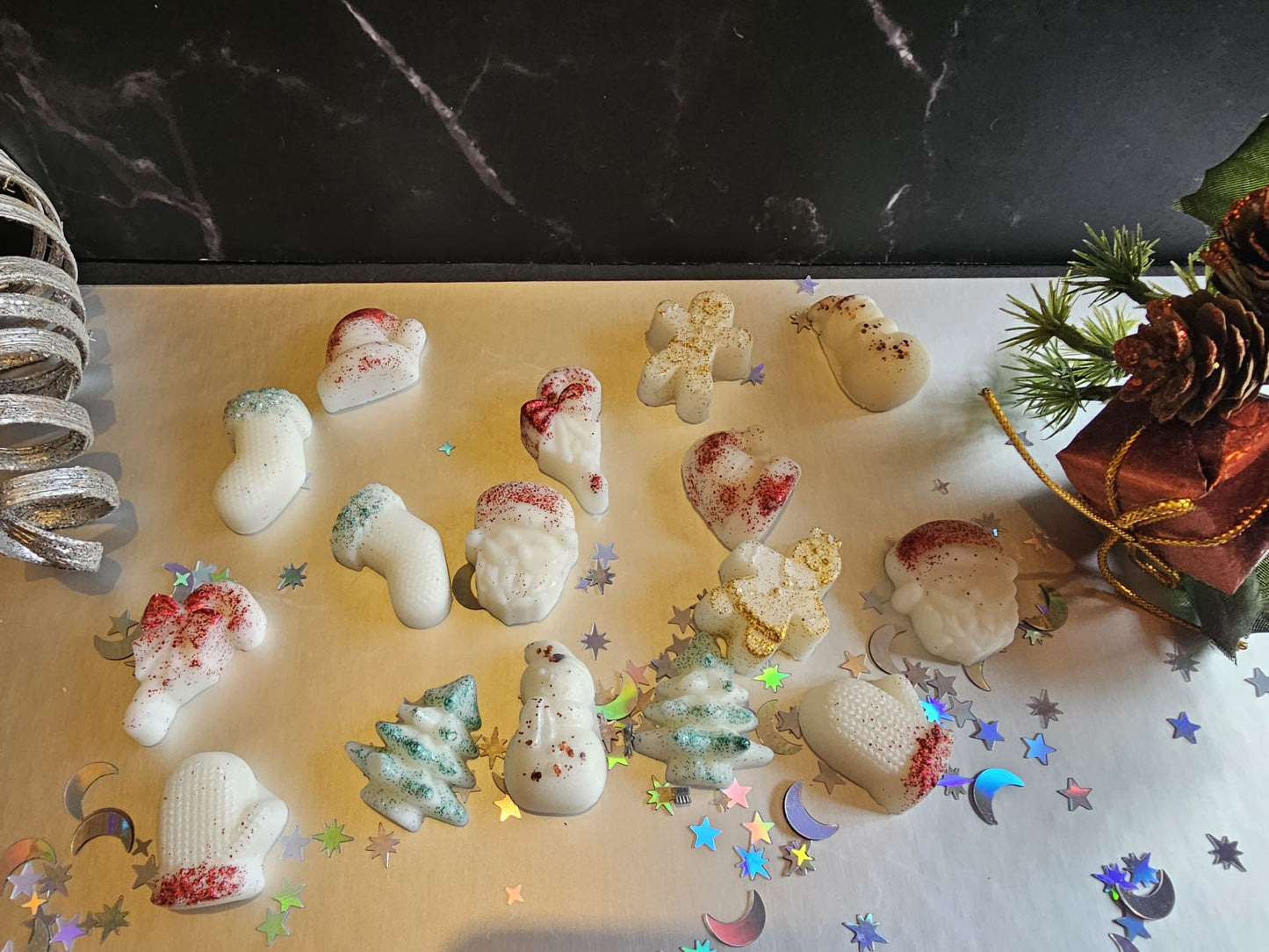 Christmas themed wax melts in fragrance Santa's Cocktail