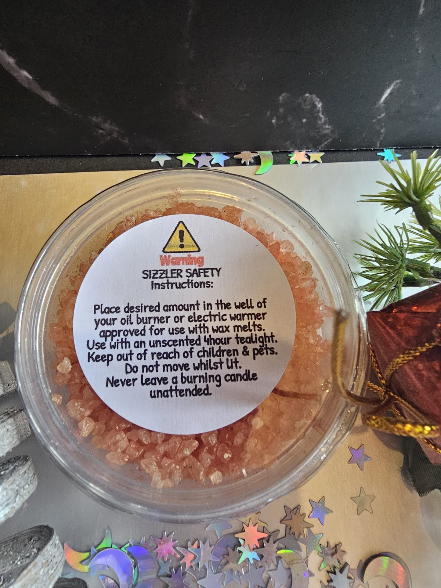 Simmering granules in Christmas fragrance Hot Apple Pie (Wax Melts)