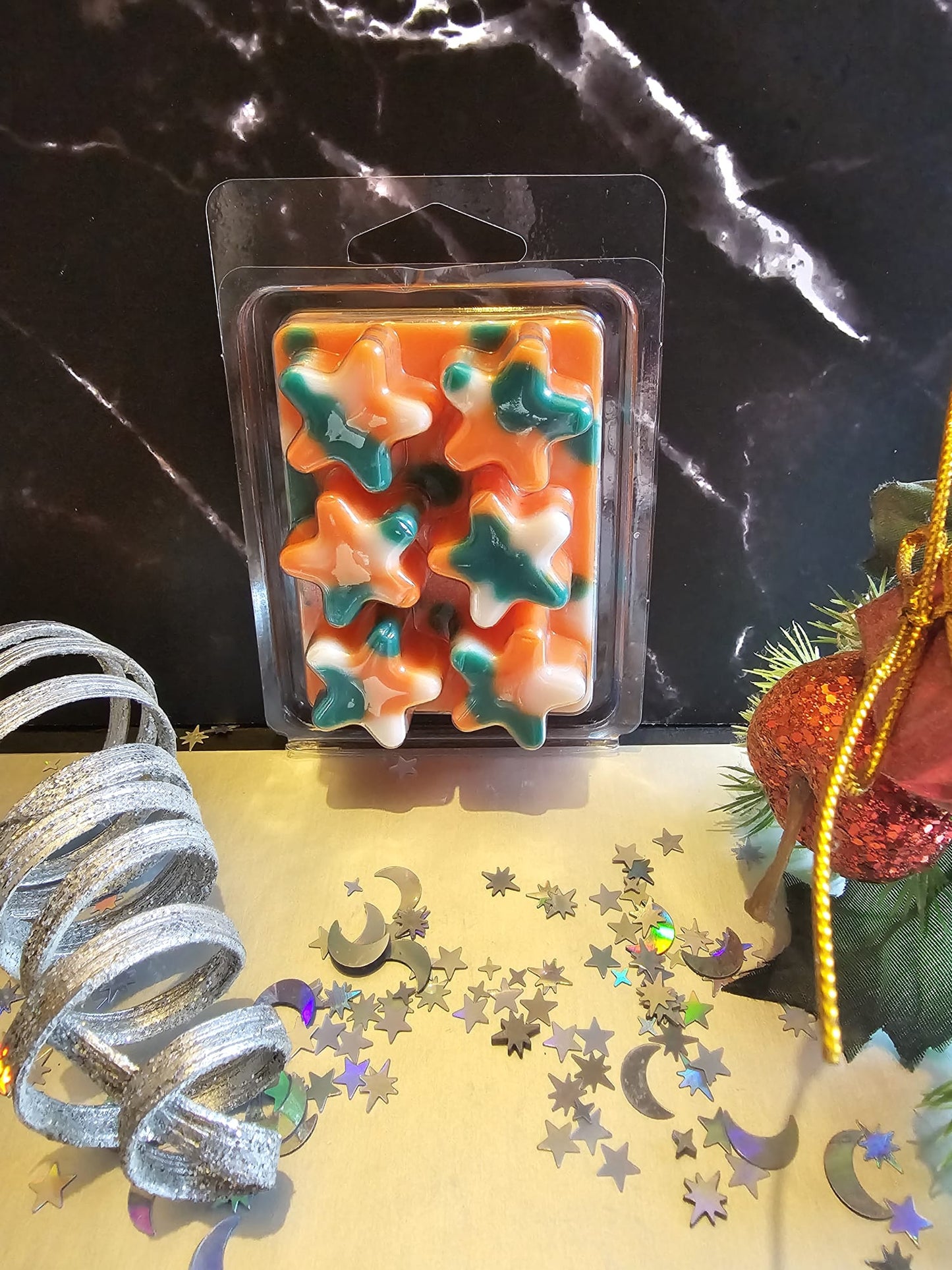 Star clamshell wax melt in Christmas fragrance Hot Apple Pie