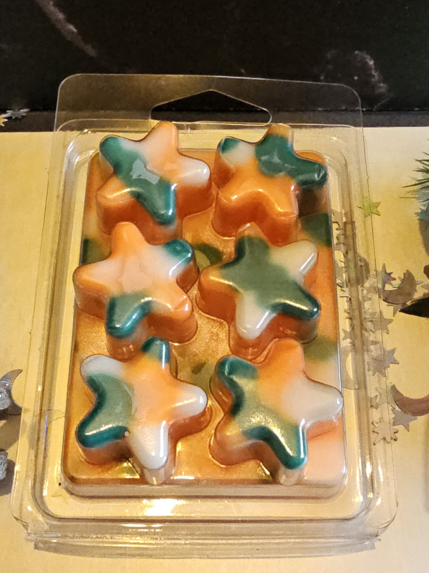 Star clamshell wax melt in Christmas fragrance Hot Apple Pie