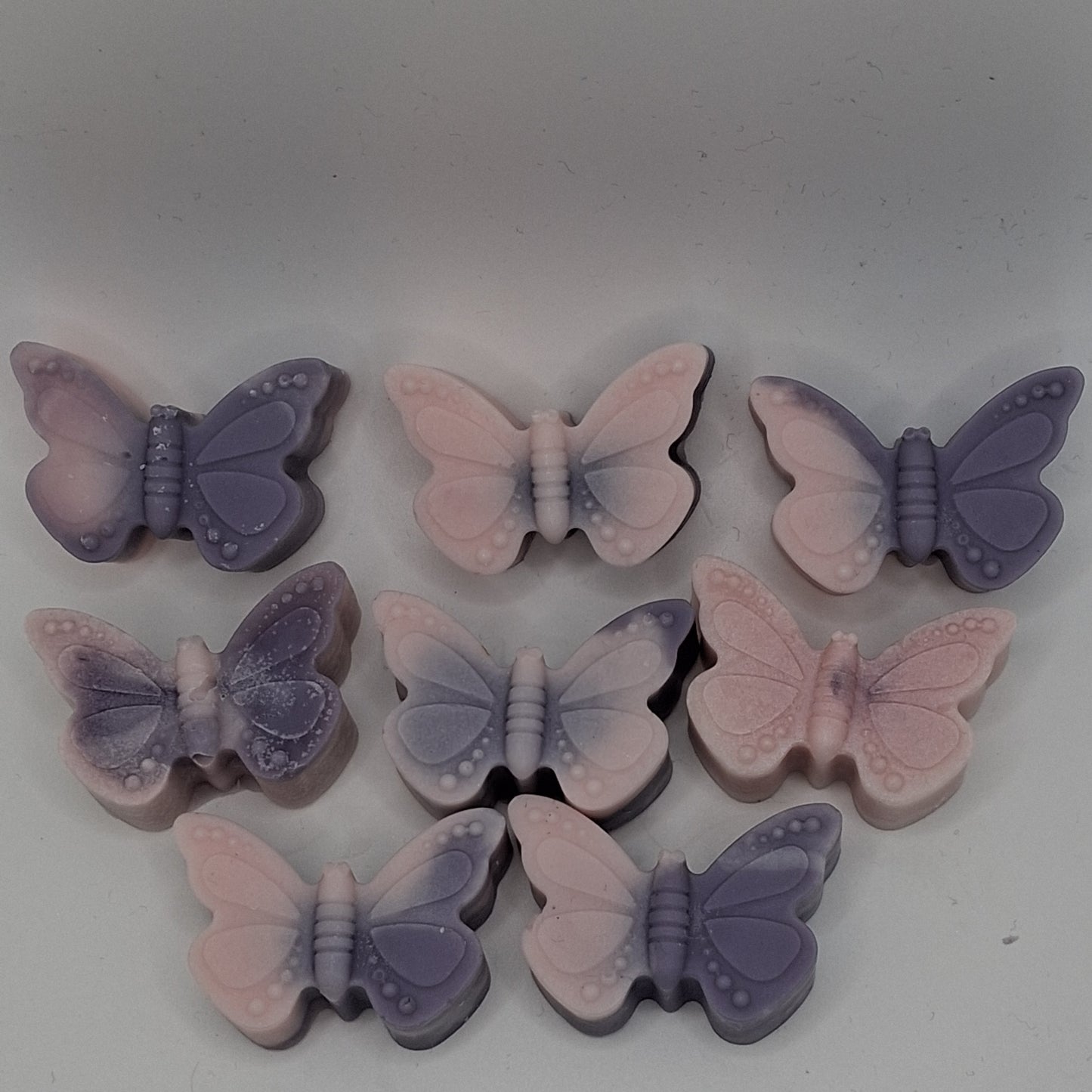 8 x marble coloured butterfly wax melts in fragrance Clean Cotton