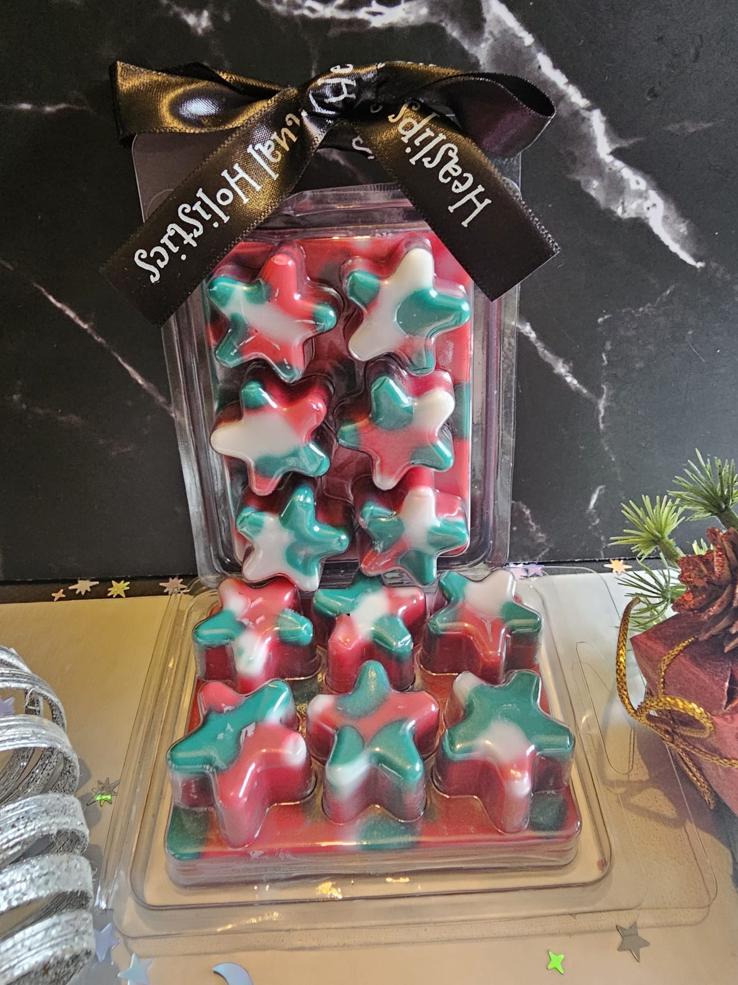 Star shaped wax melt clamshell Christmas themed in fragrance Spicy Mulled Wine