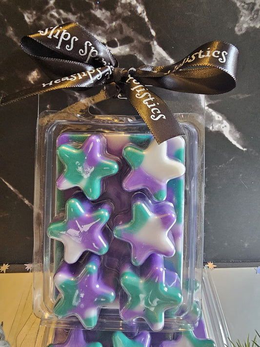 Star clamshell Christmas themed wax melts in fragrance Santa's Cocktail