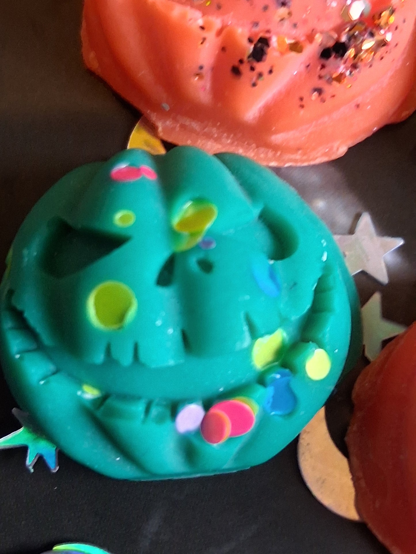 Mini pumpkin wax melts fragranced in Vanilla Pumpkin