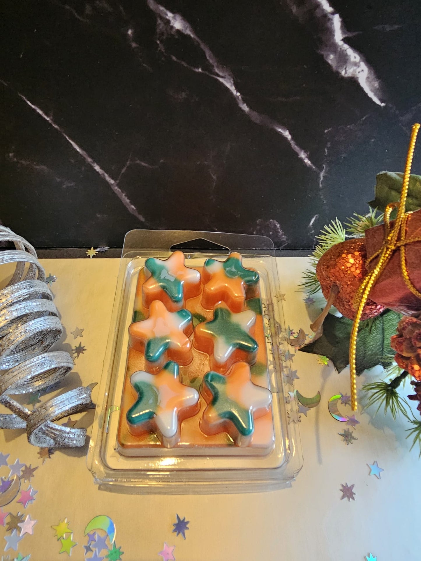 Star clamshell wax melt in Christmas fragrance Hot Apple Pie