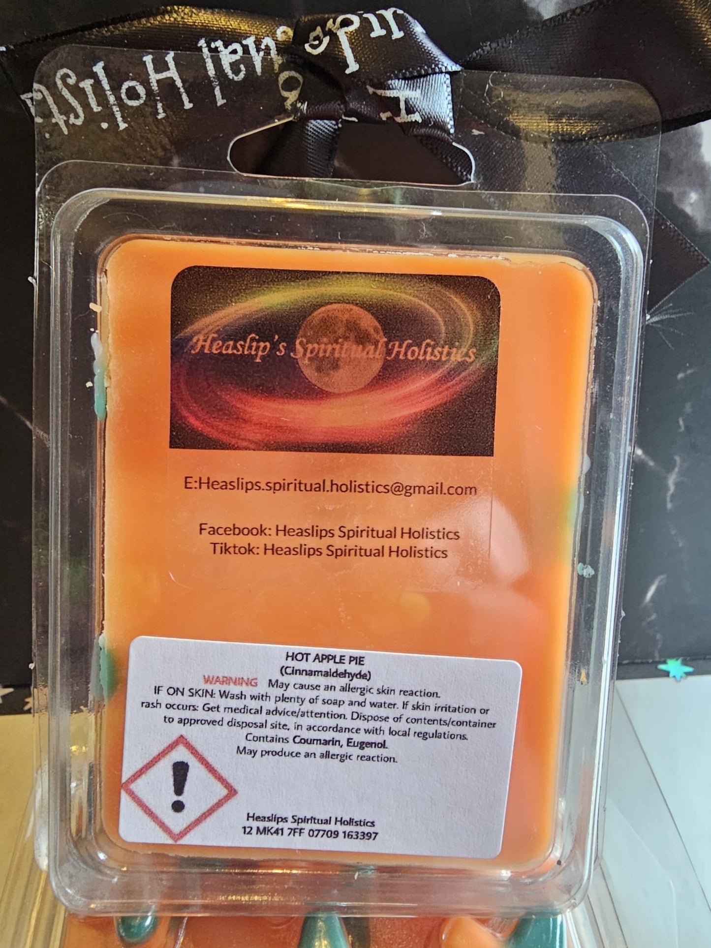 Star clamshell wax melt in Christmas fragrance Hot Apple Pie