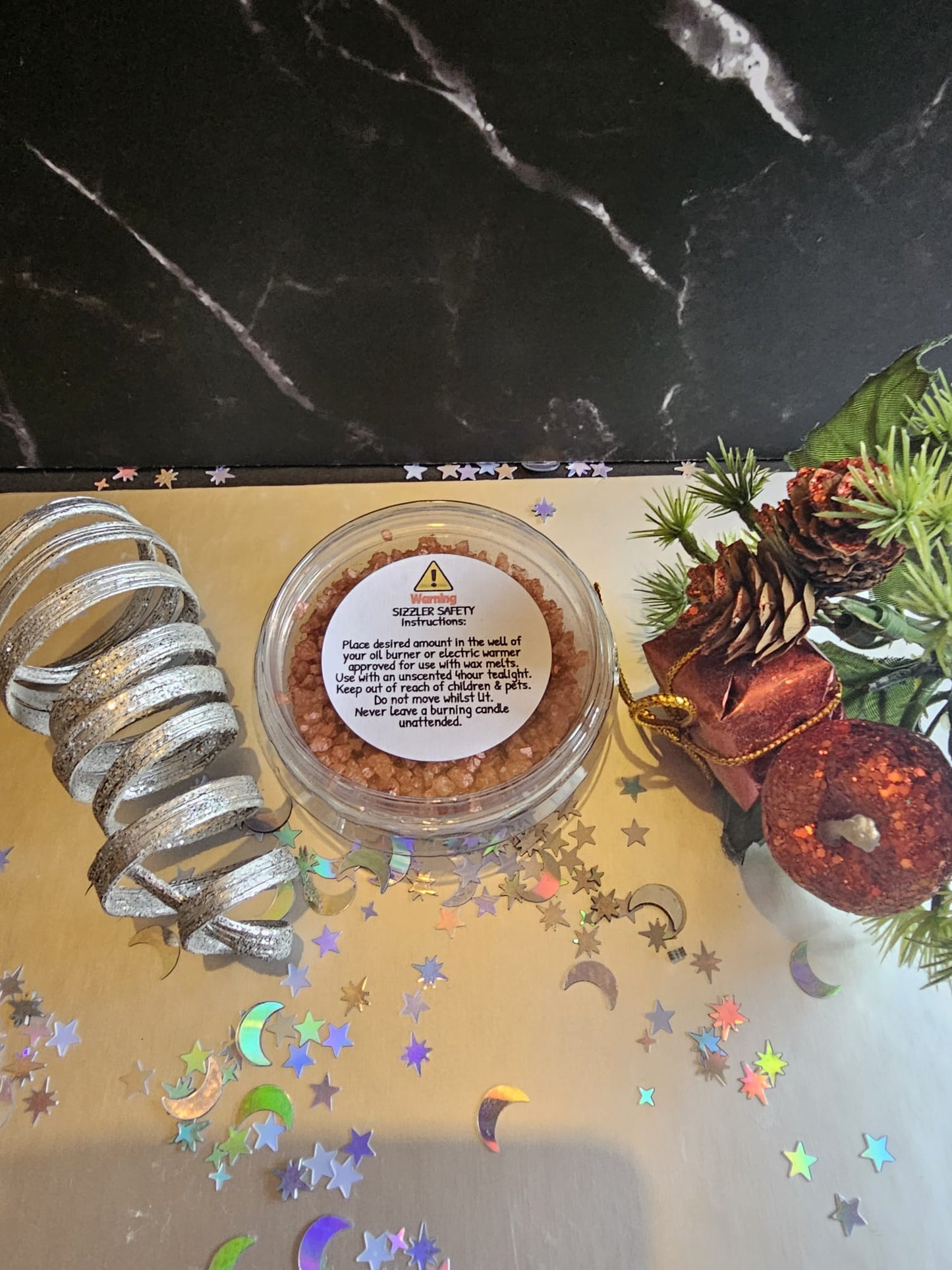 Simmering granules in Christmas scent Candy Cane (Wax Melts)